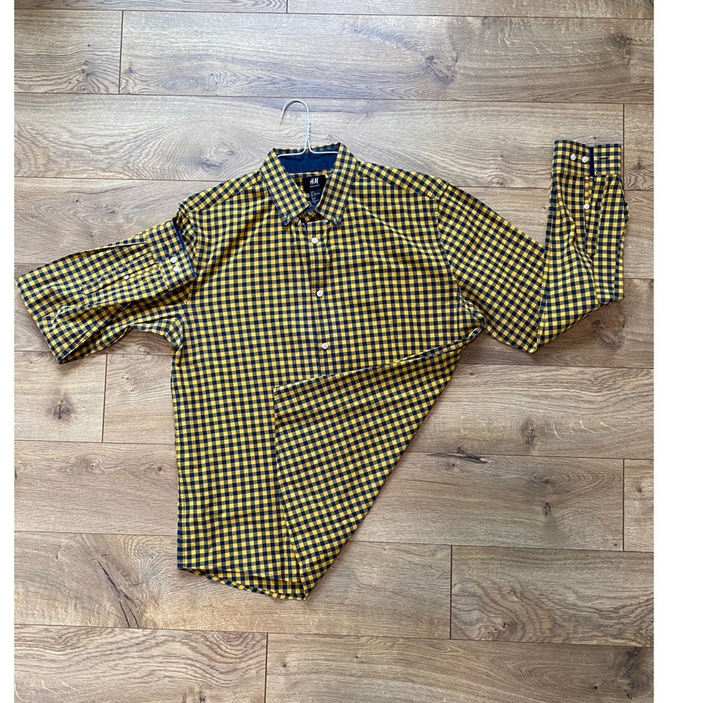 H&M large regular fit dressy shirt